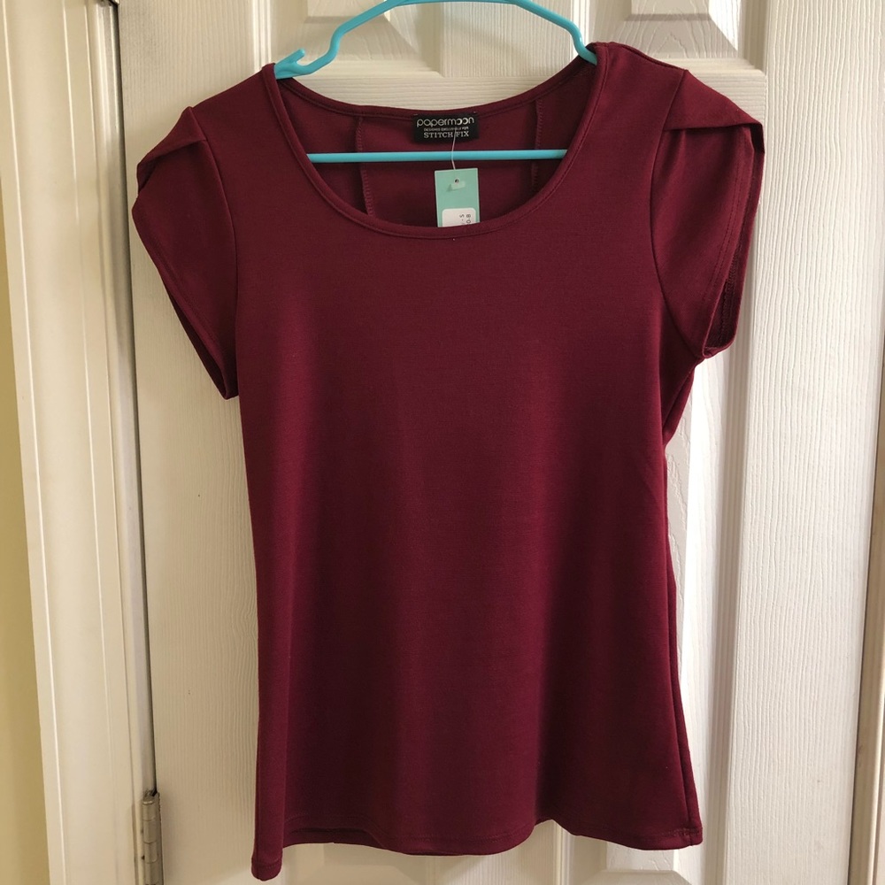 Burgundy Manhattan Tulip Sleeve Knit Top
